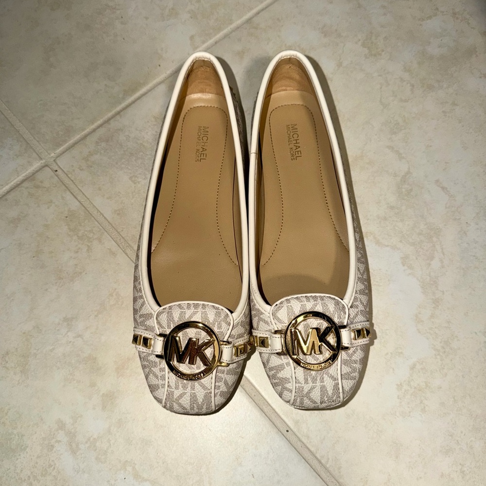 Michael Kors Beige Patterned Loafers with Gold Accents